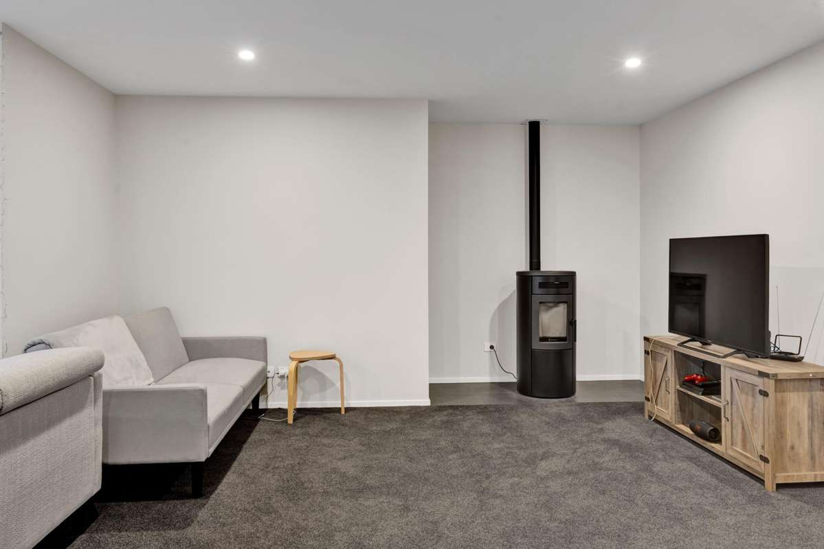 9 Midsummer Avenue_4