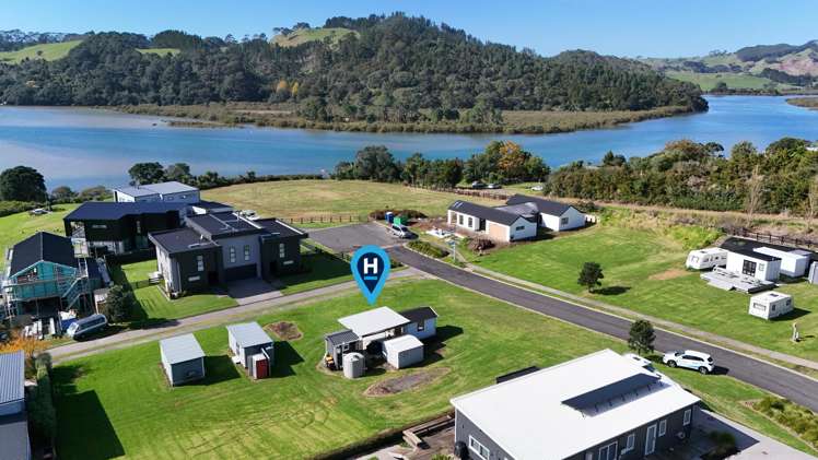 1 Dawson Place Cooks Beach_0