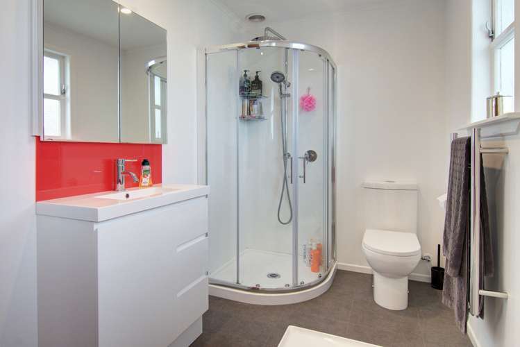 14 William Benton Street Featherston_11