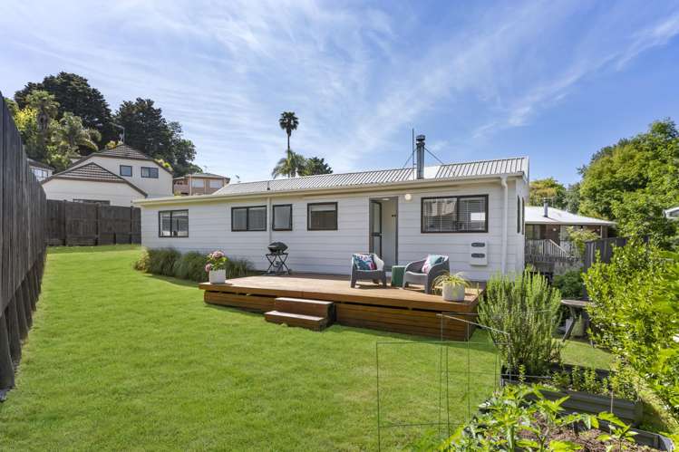 1/11 Cape Hill Road_0