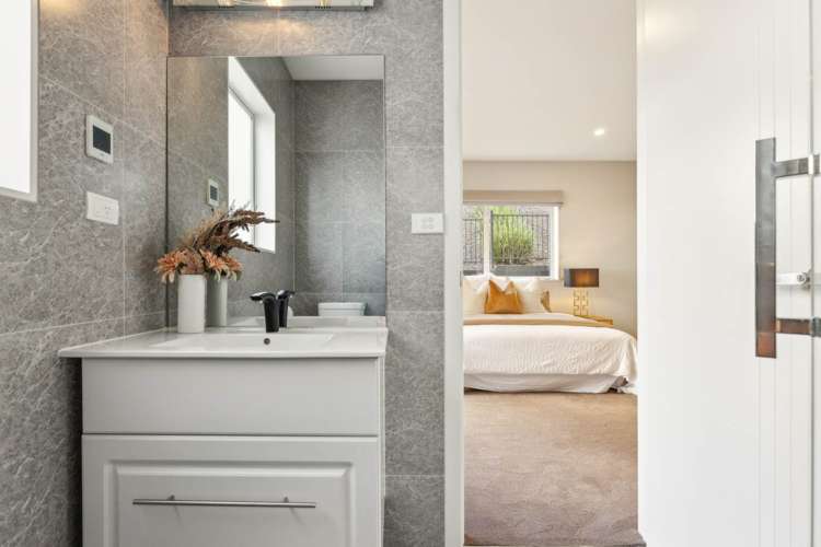 16 Knoll Rise Pukekohe_16