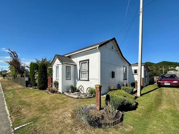 26 Eddystone Street Kaitangata_29
