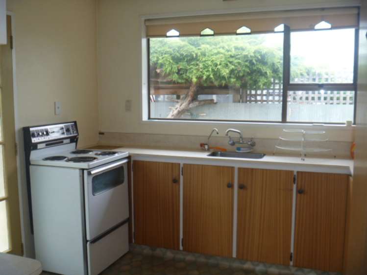 2/12 Campbell Street Alexandra_2