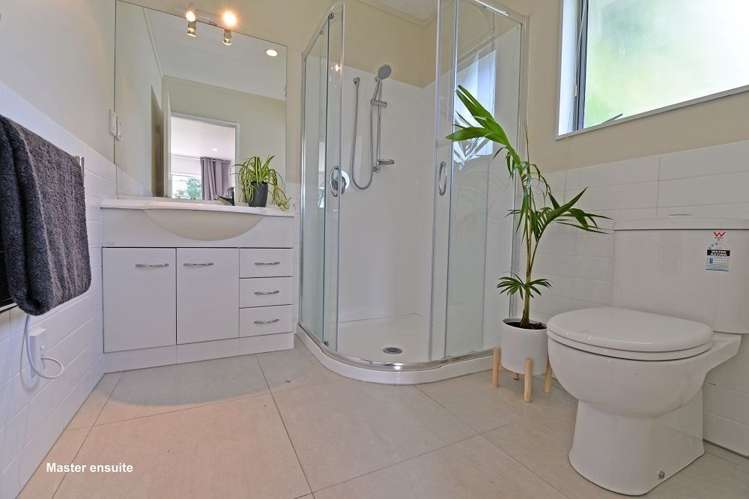 32 Coniston Avenue Te Atatu South_21