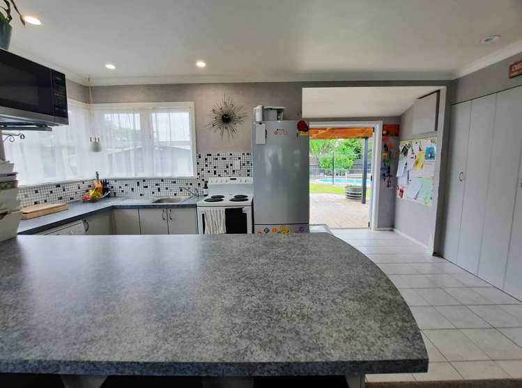 402 Murdoch Road West Raureka_3