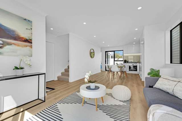 8b Gardiner Grove Mangere East_3