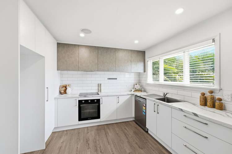 10 Torquay Place_5