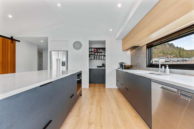 6 Rua Street Albert Town_1