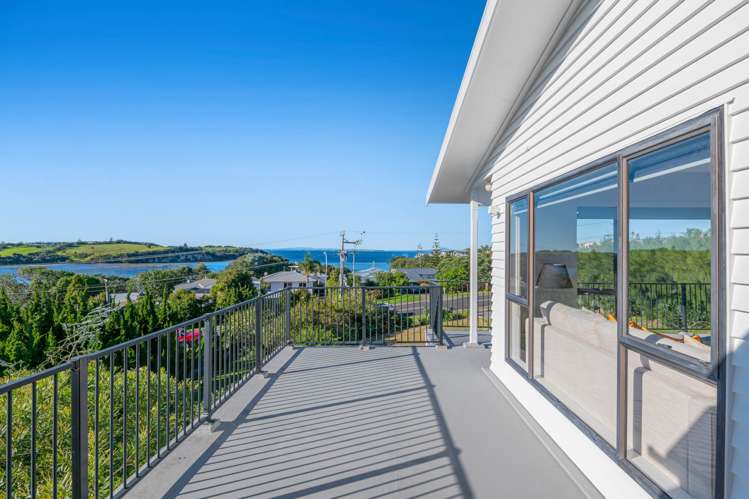 64 Shakespear Road Army Bay_7