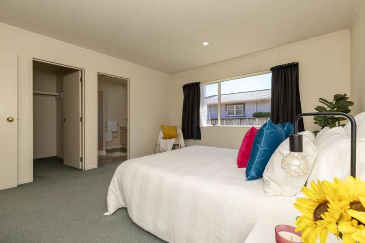 22 Kowhai Grove Raumati Beach_18