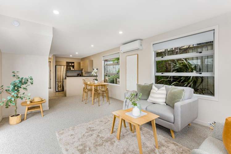 2A Hillary Street Tawa_11