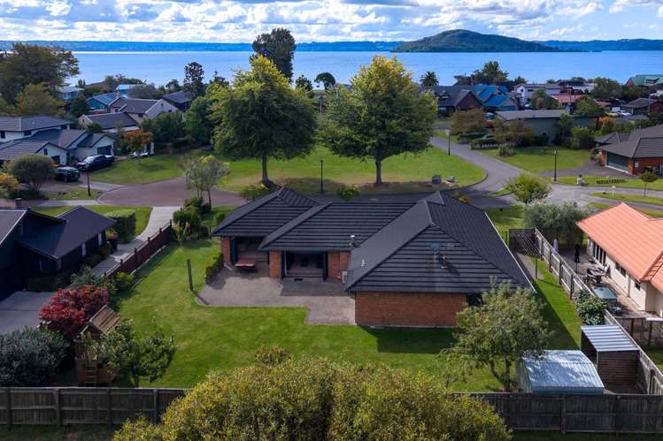 22 Holden Avenue Holdens Bay_26