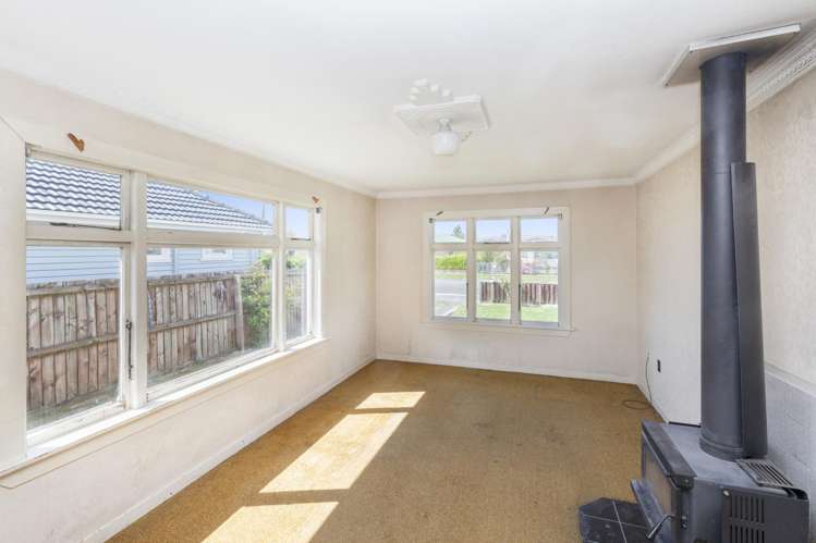 63 Coopers Road Dallington_6