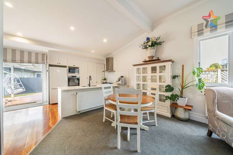 32 Riddlers Crescent Petone_3