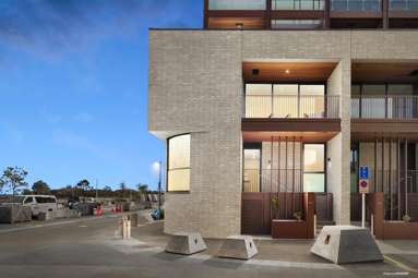 3/6 Boundary Road_1