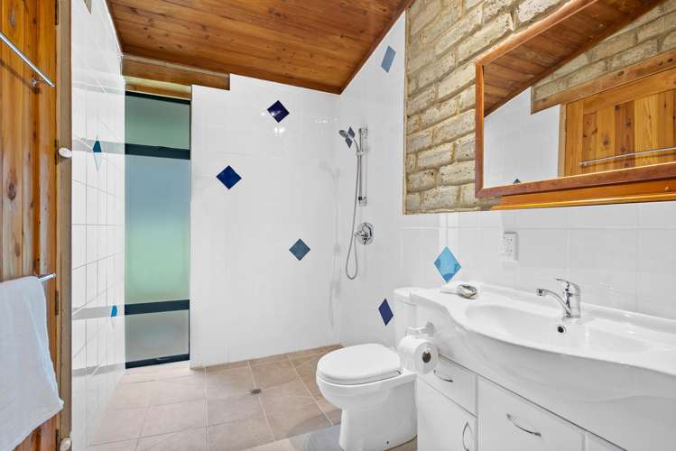 7 Valencia Place Matapouri_21