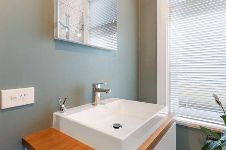 19 Clifton Avenue Carterton_17