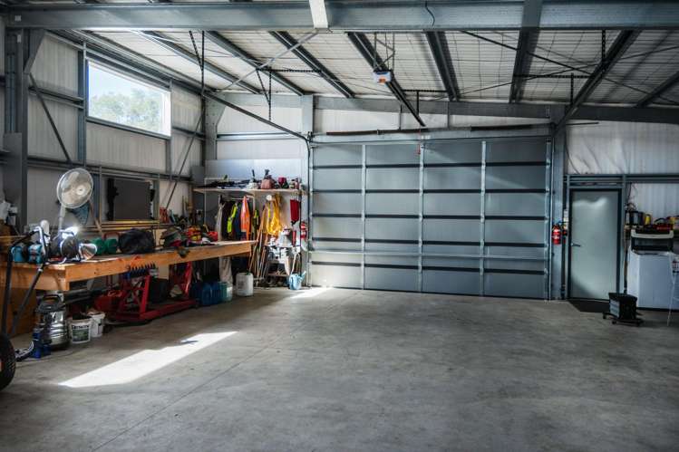 32 Royd Road West Gisborne_21