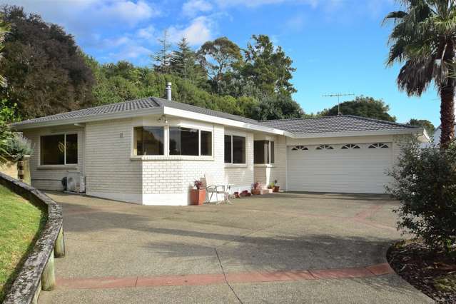 9 Brookvale Park Stanmore Bay_1