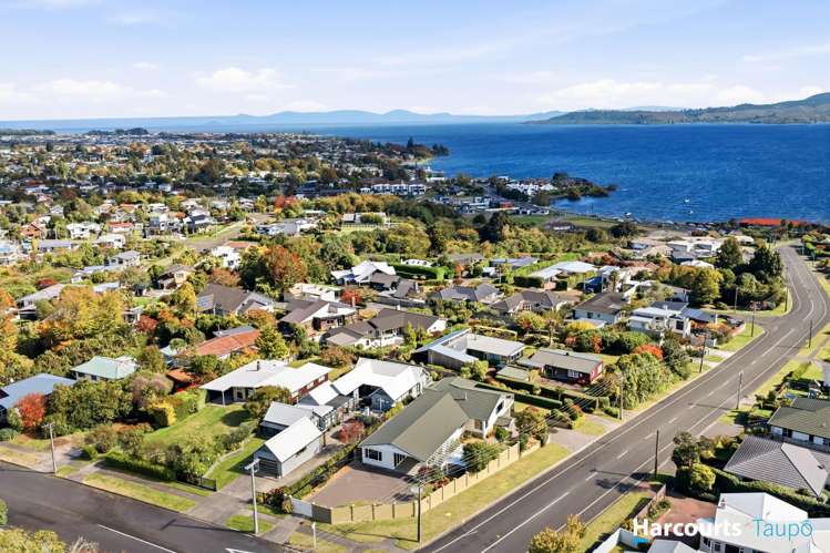 49 Shepherd Road Waipahihi_27