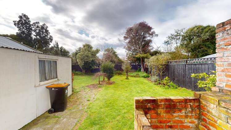 11 Hereford Street West End_11