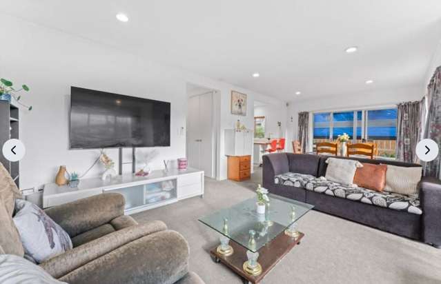 Charming & Spacious 3-Bedroom Home in Manurewa
