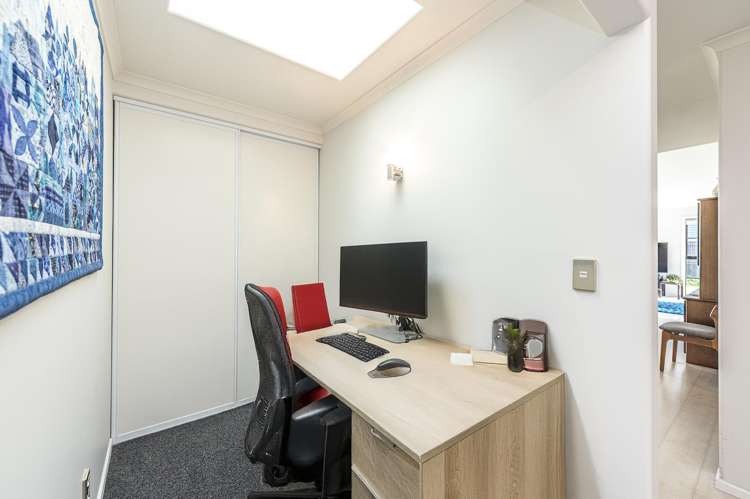 8 Lithgow Drive Otamatea_18