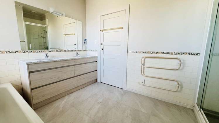 137 Long Drive Saint Heliers_31