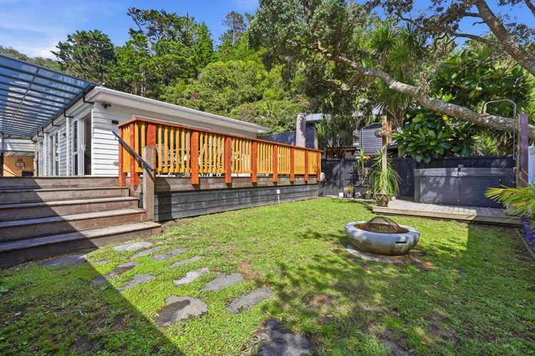 17 Waiwera Road Waiwera_10