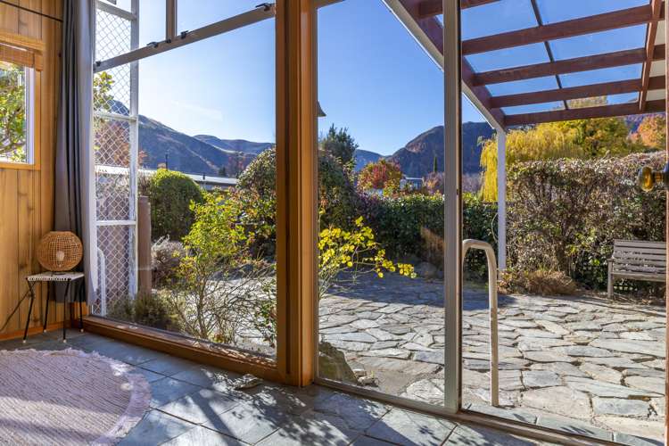 7 Derby Street Arrowtown_12