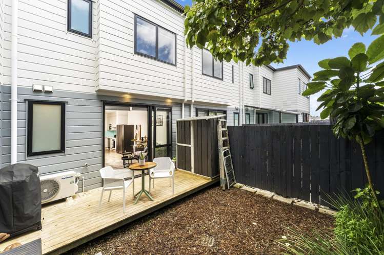 5B Beach Road Te Atatu Peninsula_11