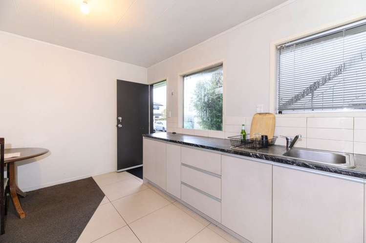 10/68 Olsen Avenue Hillsborough_14