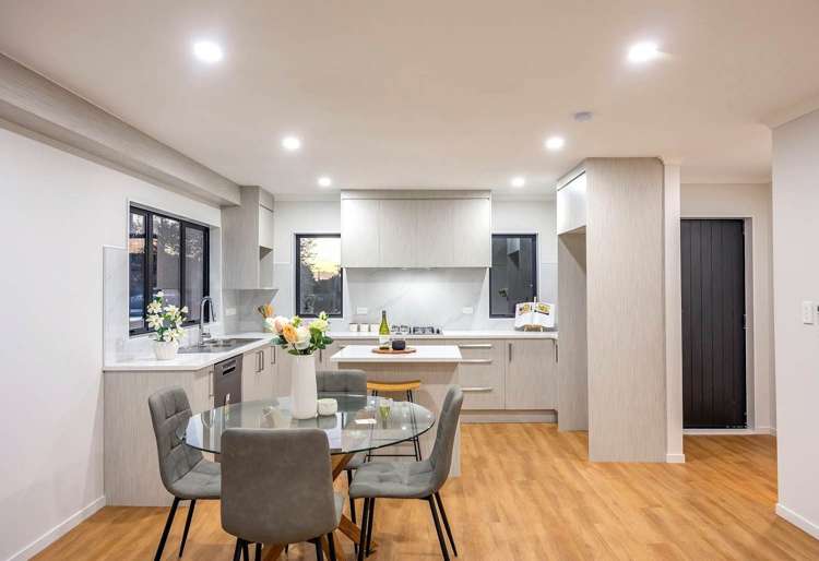 3/174B Clevedon Road Papakura_2