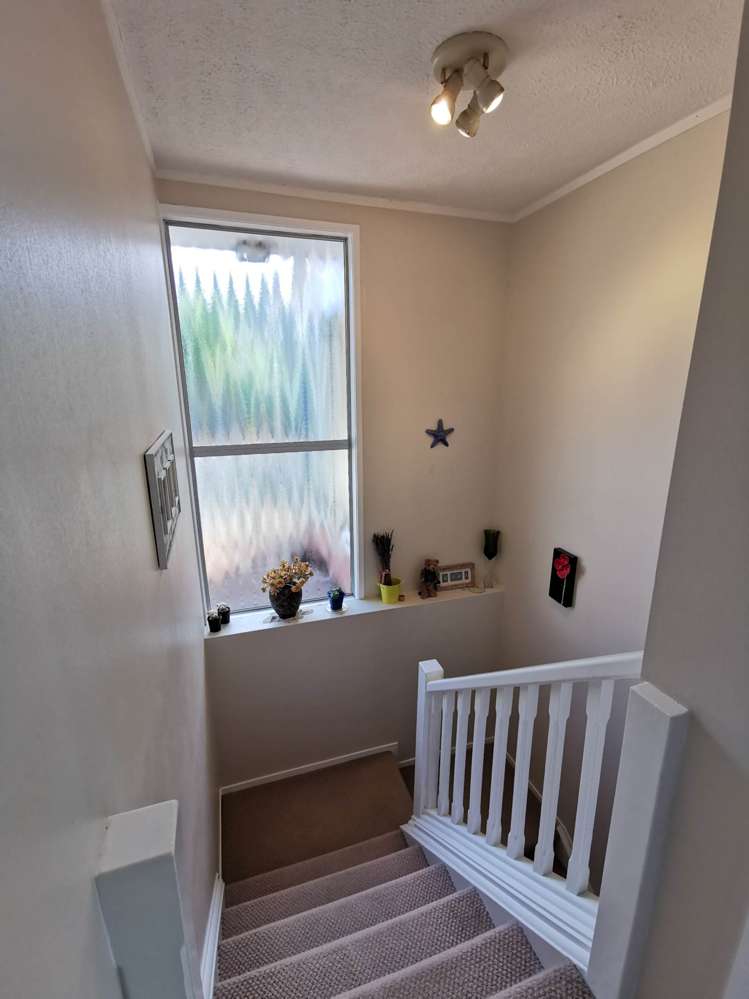 6 Elmira Place Browns Bay_7