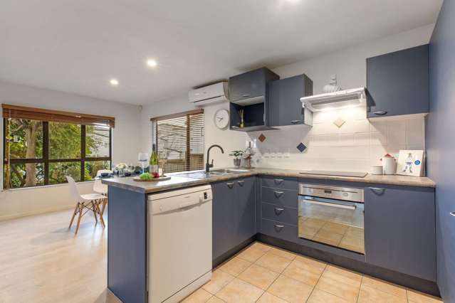 4/42 Fields Parade Oteha_1