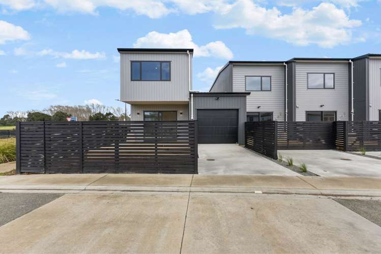 99 & 113 Otuwairoa Esplanade Opaheke_18