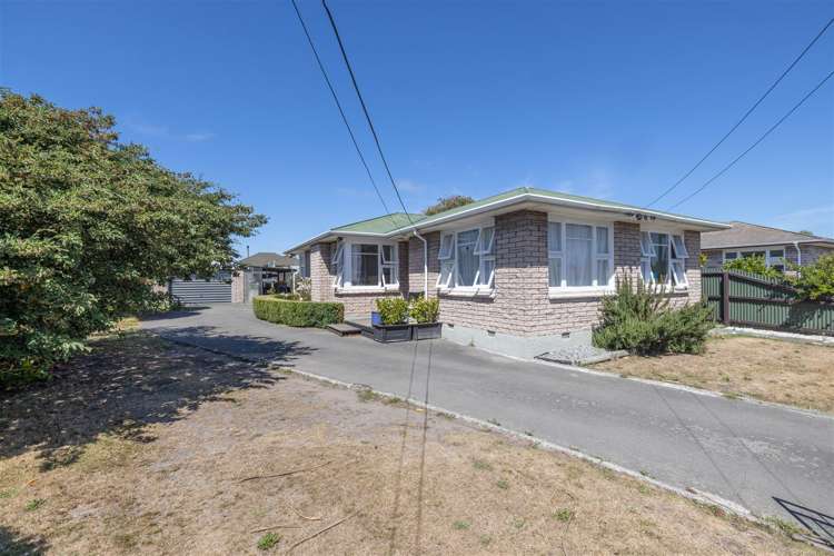24 Wimborne Crescent Aranui_13