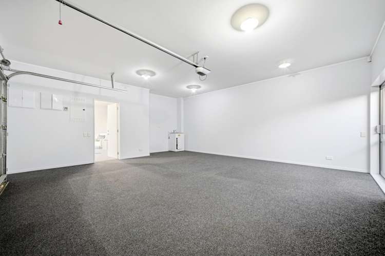 16 Darion Drive Flat Bush_21