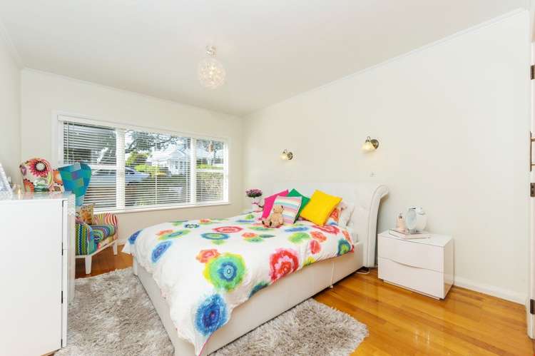 2/31 Clonbern Road Remuera_5