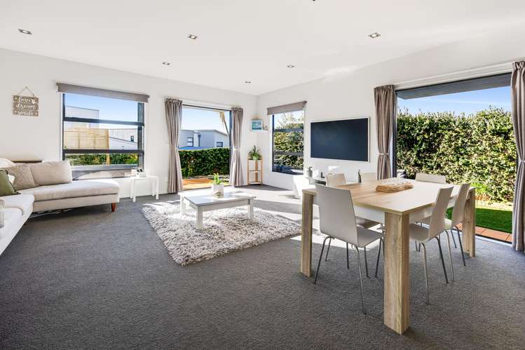 16/40 Scarlet Oak Drive Schnapper Rock_4