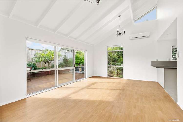 1 Ozich Avenue Te Atatu South_5