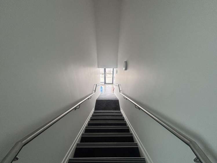 2/5 Northside Drive Westgate_12