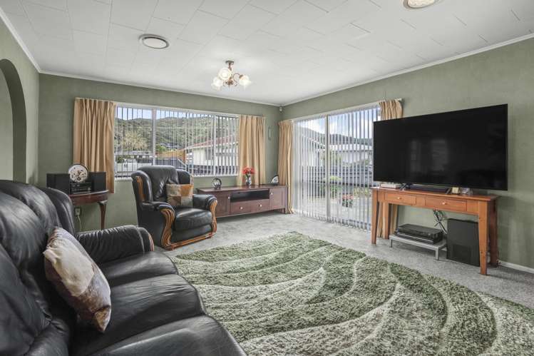 15 Wimbledon Grove Wainuiomata_6