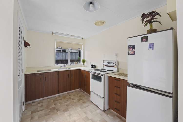 21 Hall Grove Ebdentown_17