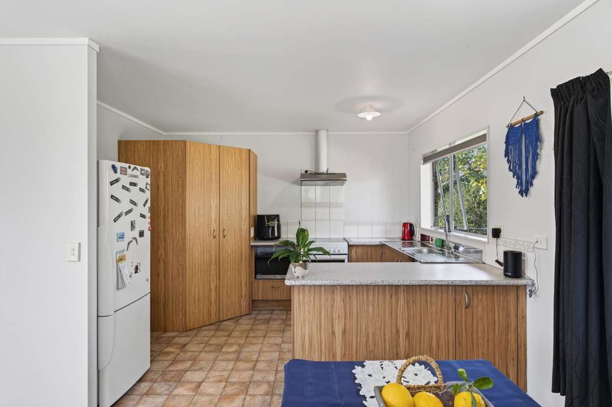 140 Colville Road_3