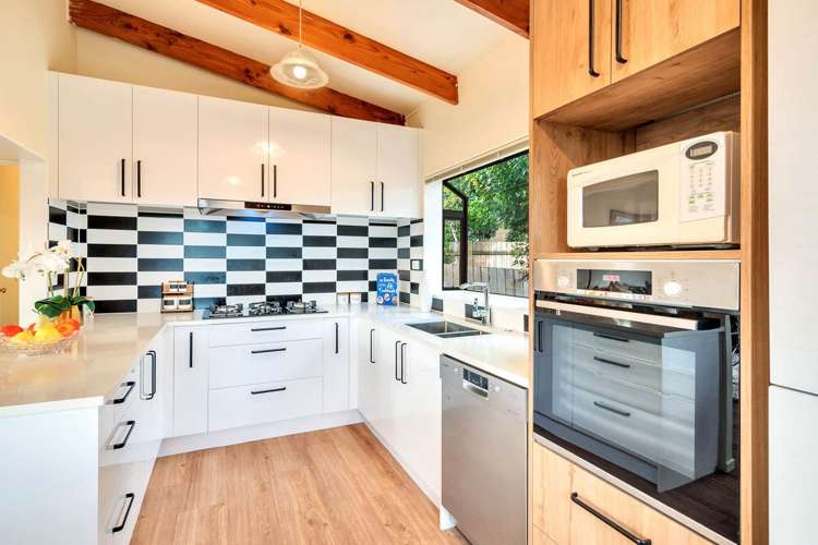 2/6a Inver Street Glen Eden_4