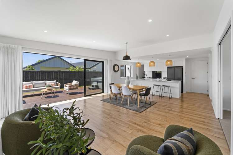 7 Greenway Crescent Richmond_1