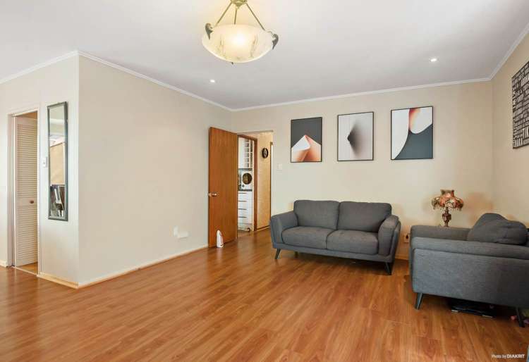 3 McHardy Place 10878_5