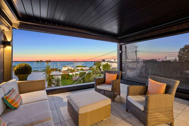 10 Vaughan Crescent Murrays Bay_7