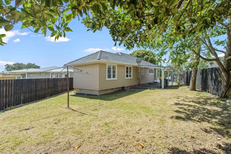 2/40 Amberley Avenue Te Atatu South_5